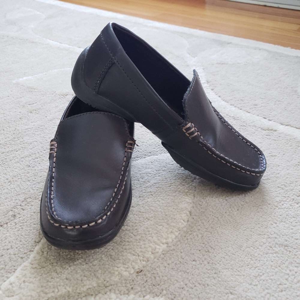 EUC Boys Dress Shoes (size 1-Brown)